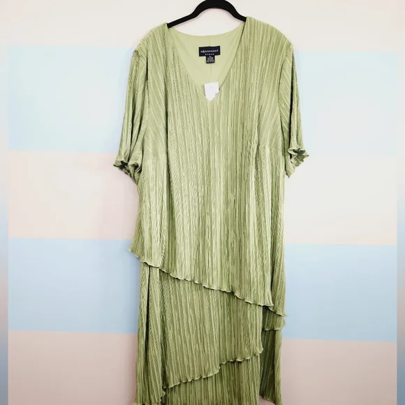 green emerald velvet dress Connected Apparel TDD71311M1 main image 0